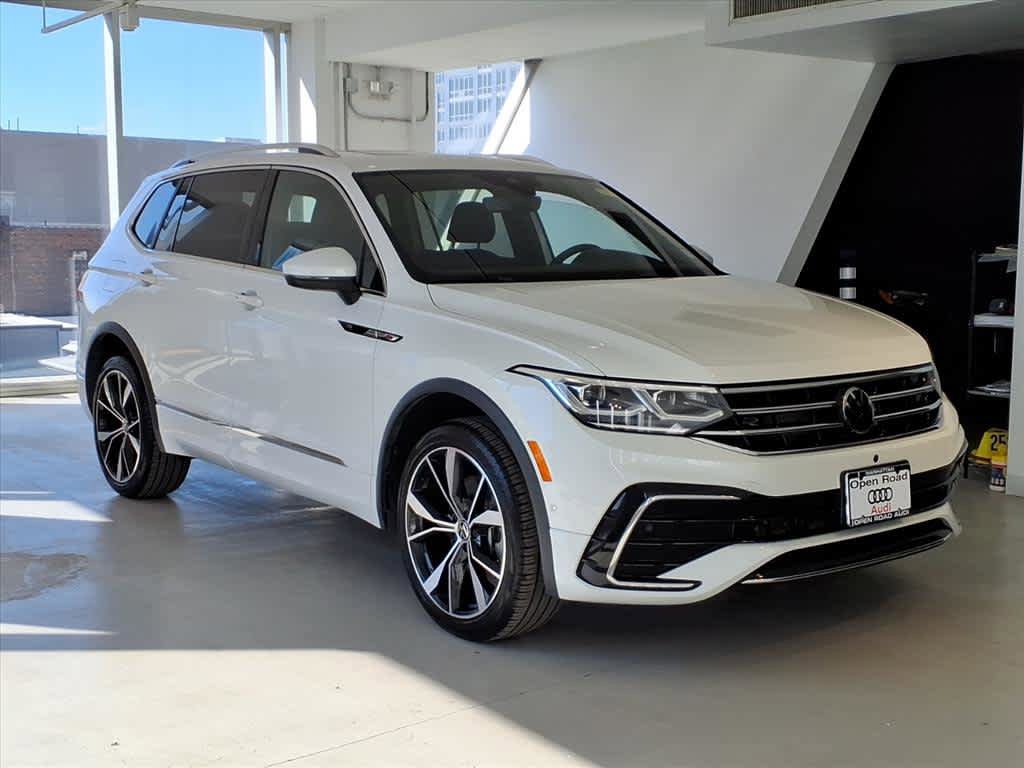 Used 2022 Volkswagen Tiguan SEL R-Line AWD/4WD image 3