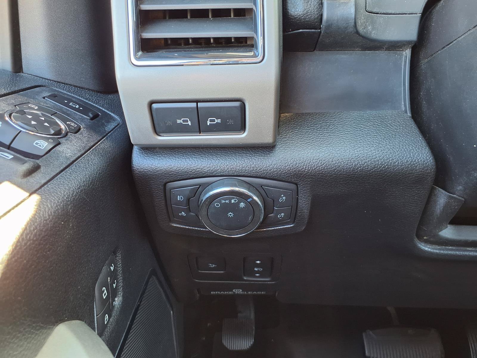 Used 2020 Ford F250 Lariat AWD/4WD image 13