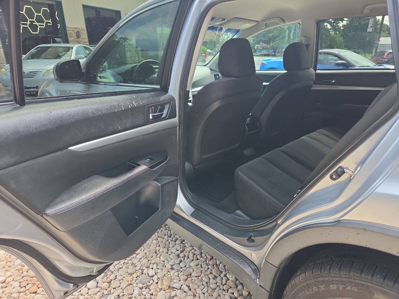 Used 2014 Subaru Outback 2.5i Premium AWD/4WD image 19