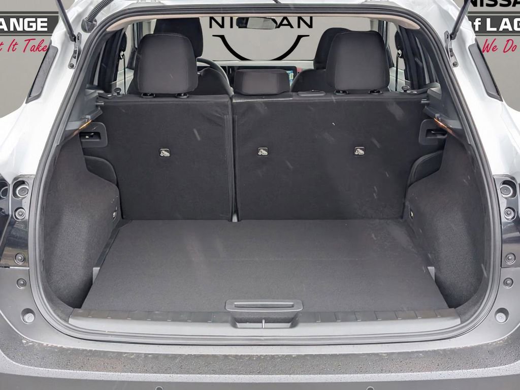 New 2026 Nissan Kicks SV image 12