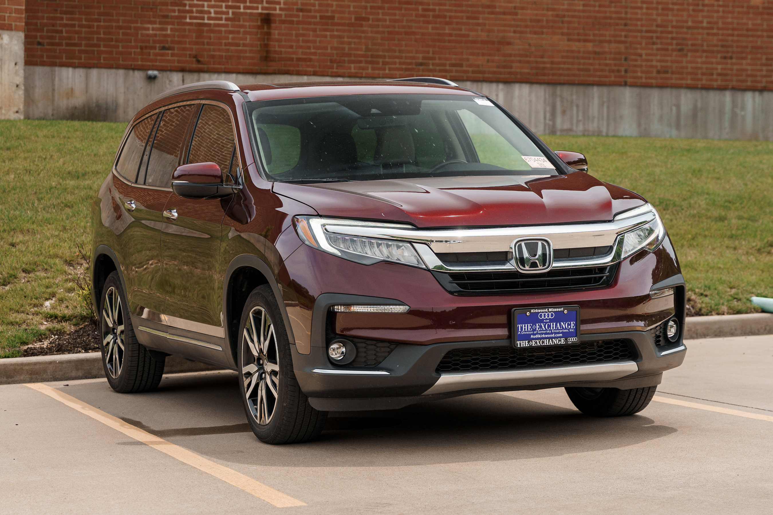 Used 2022 Honda Pilot Touring image 2