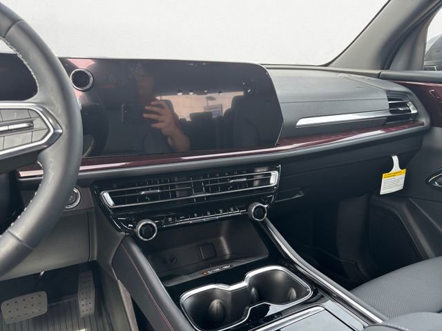 New 2026 Chevrolet Traverse Z71 w/ Driver Confidence Package AWD/4WD image 11