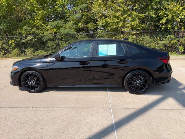 Used 2025 Honda Civic Sport image 2