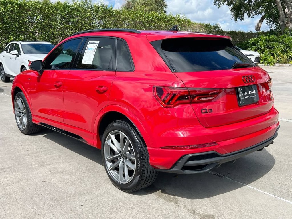 Used 2024 Audi Q3 2.0T Premium w/ Convenience Package AWD/4WD image 5