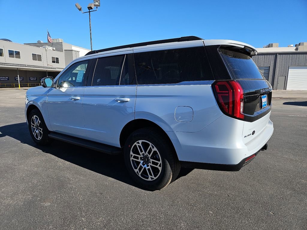 New 2025 Ford Expedition Active image 8