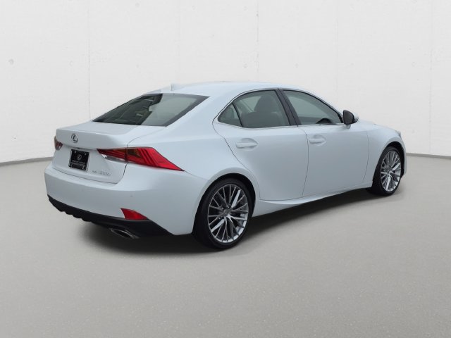 Used 2018 Lexus IS 300 AWD w/ Comfort Package image 5