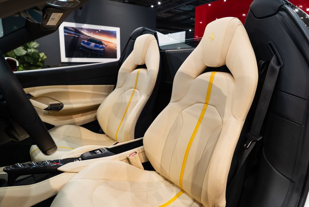 Certified 2023 Ferrari F8 Tributo RWD image 4