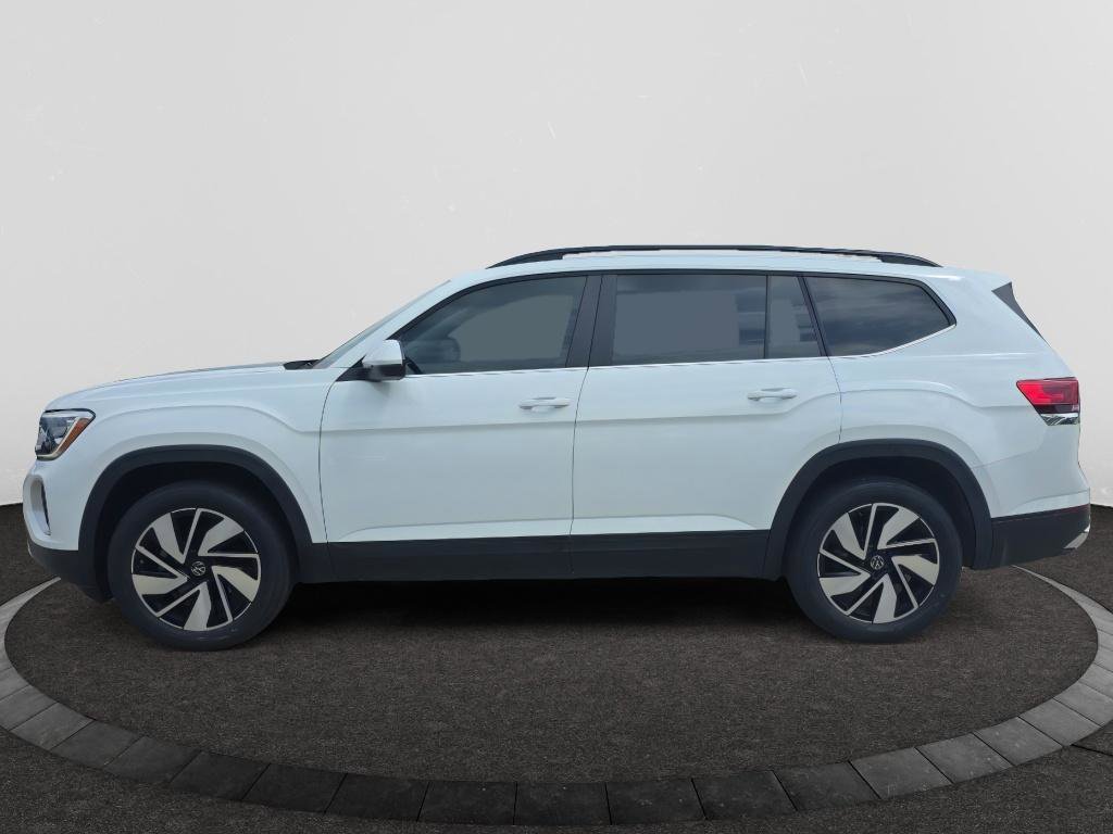 Used 2024 Volkswagen Atlas SE FWD image 2