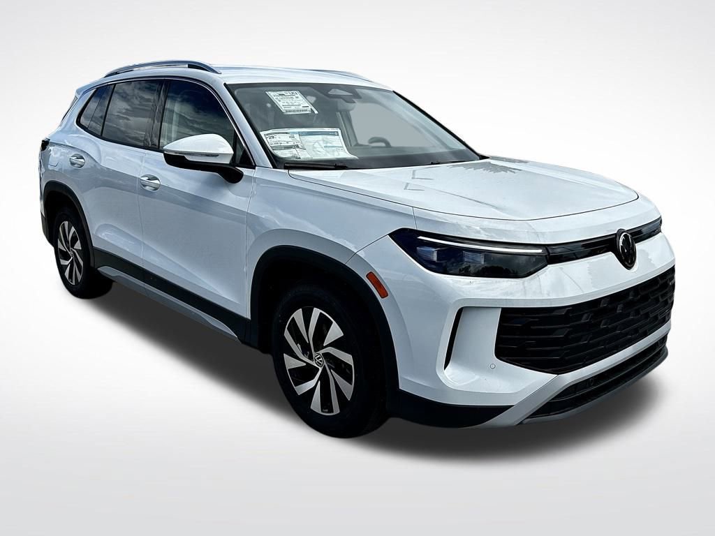 New 2025 Volkswagen Tiguan S image 2