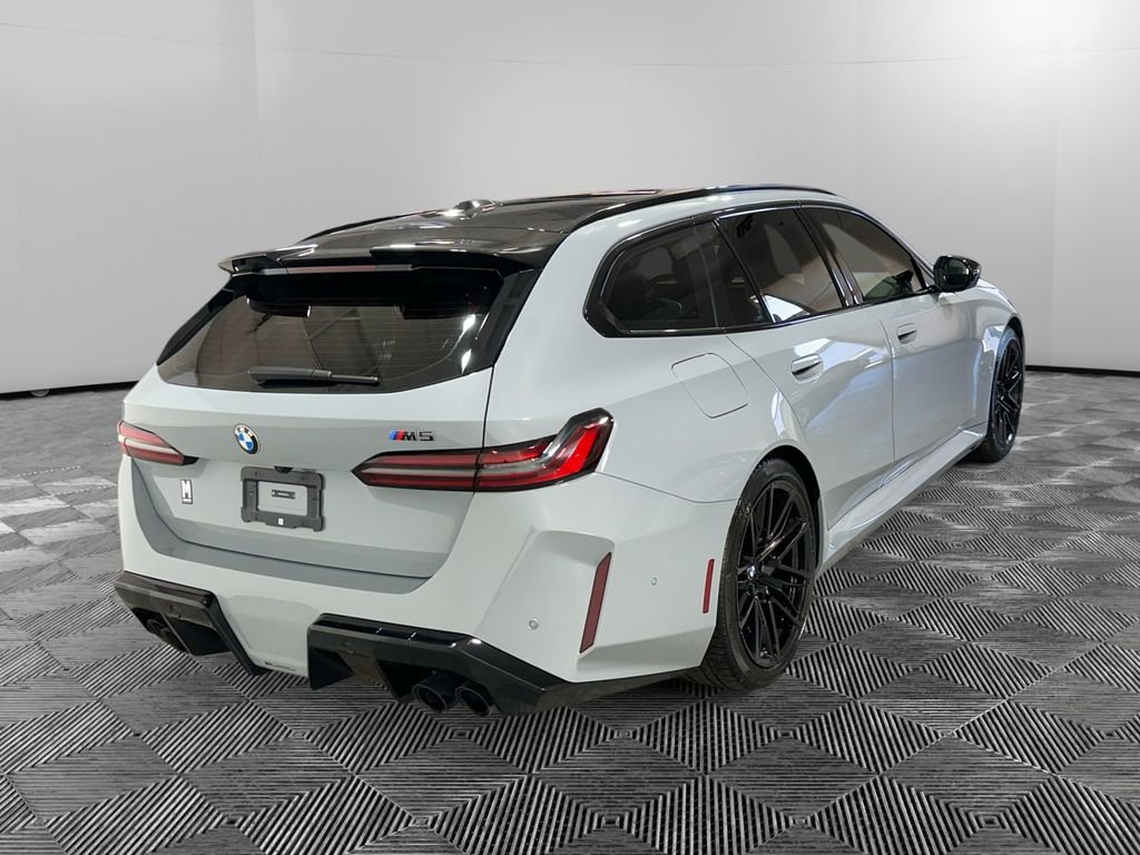 Used 2025 BMW M5 Touring image 5