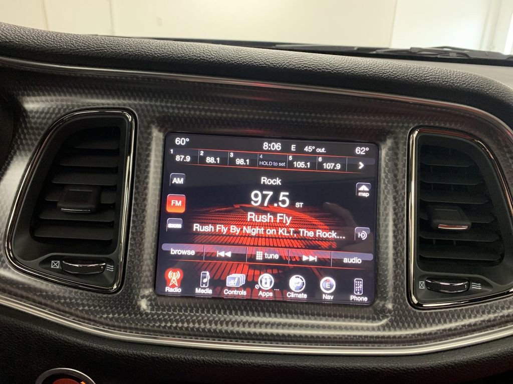 Used 2016 Dodge Challenger SRT Hellcat image 36