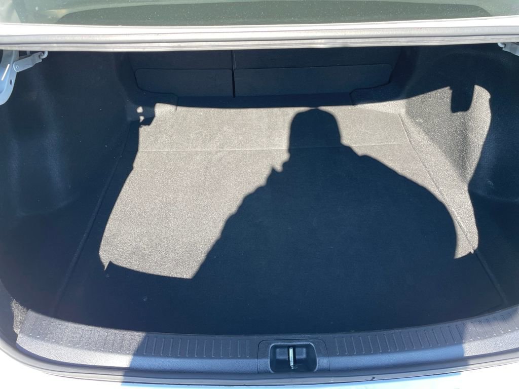 Used 2022 Toyota Corolla LE image 34