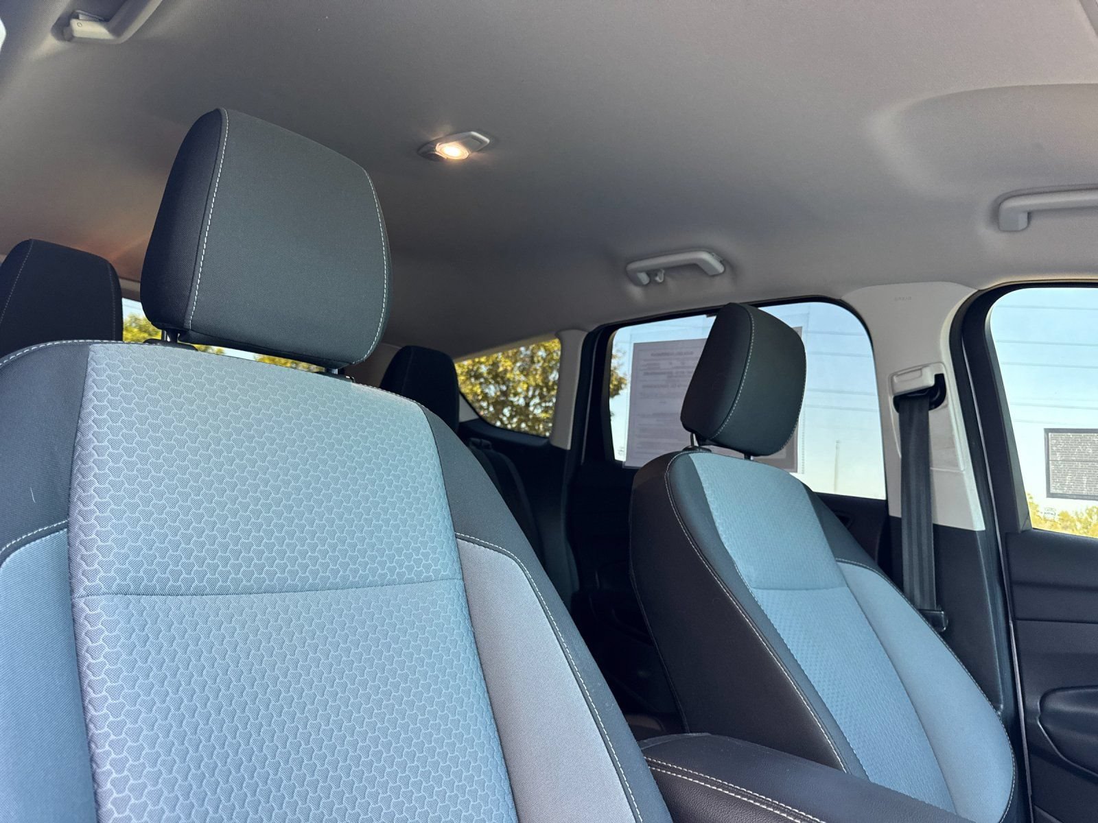 Used 2019 Ford Escape SE FWD image 19