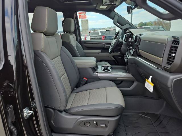 New 2026 Chevrolet Silverado 2500 ZR2 w/ LPO, Dark Essentials Package AWD/4WD image 29