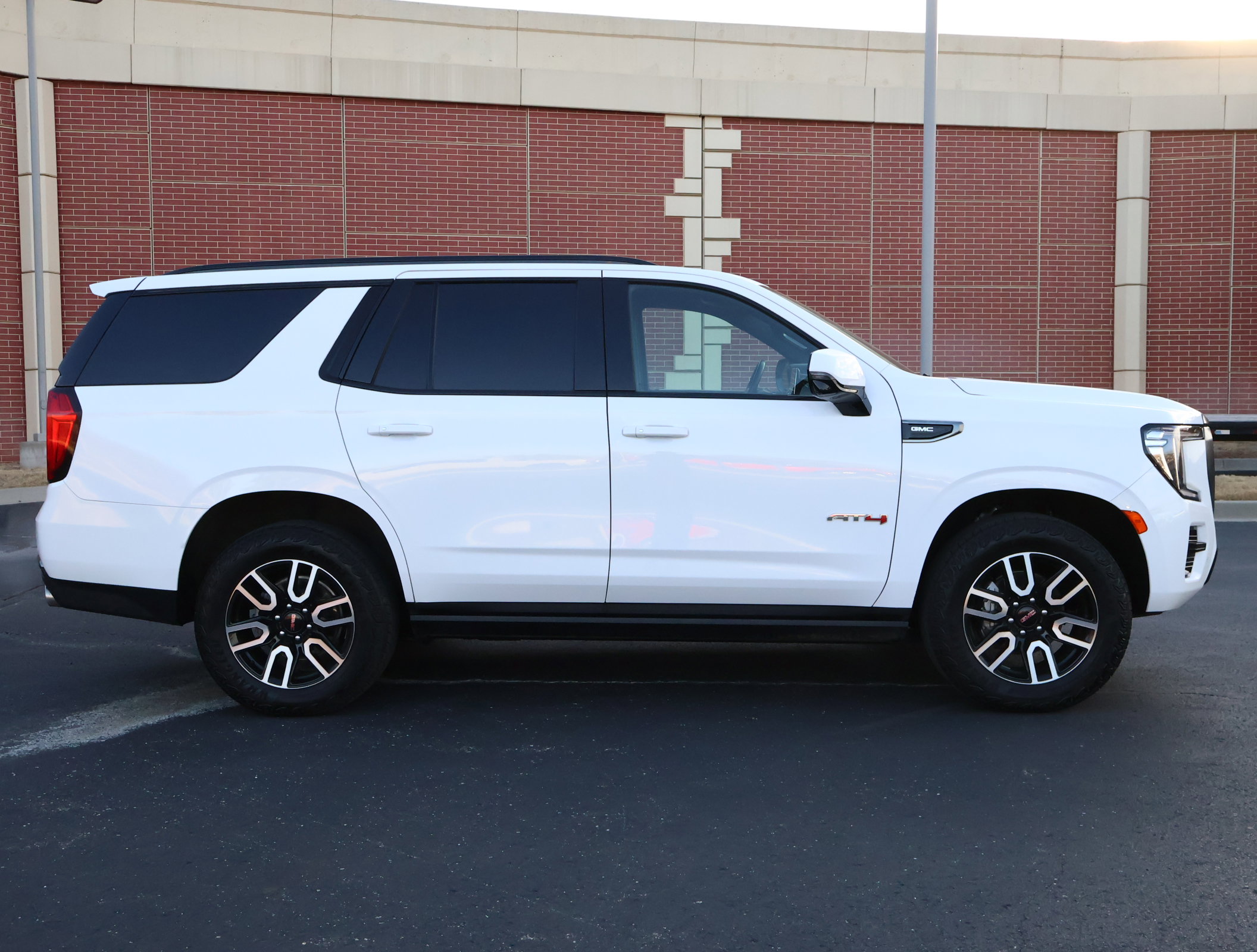 Certified 2024 GMC Yukon AT4 w/ AT4 Premium Package image 39