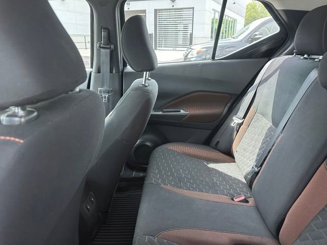 Used 2022 Nissan Kicks SR w/ Interior Electronics Package FWD image 9