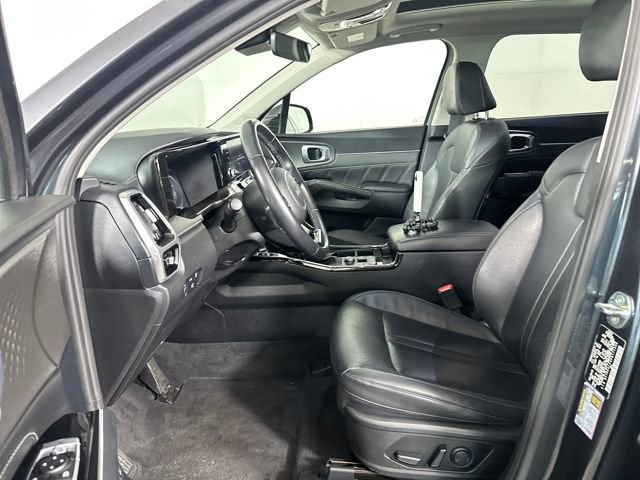 Used 2023 Kia Sorento SX image 11