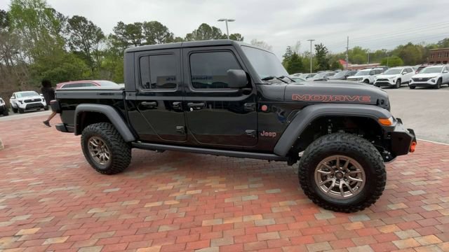 Used 2024 Jeep Gladiator Mojave w/ Technology Group AWD/4WD image 3