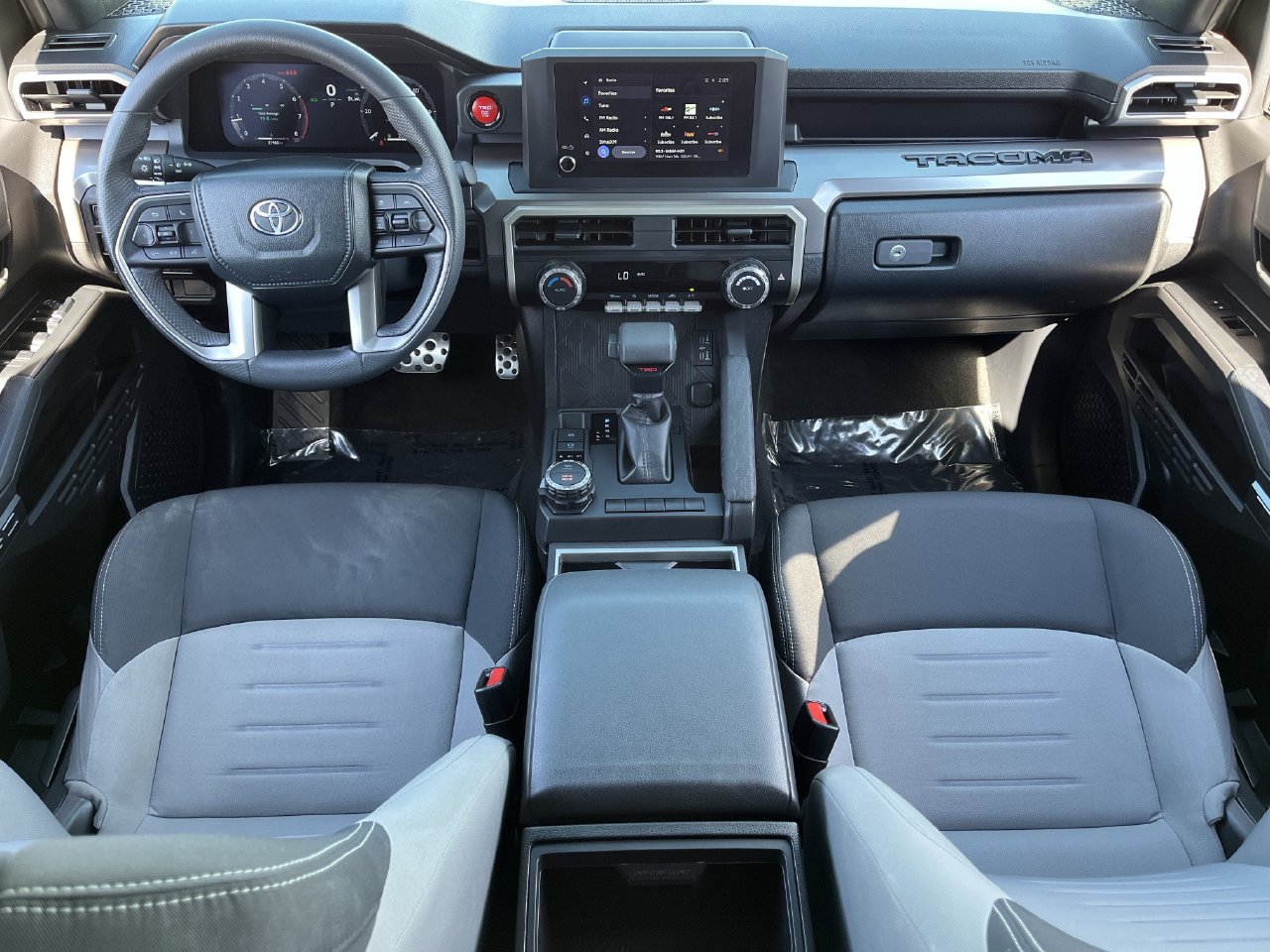 Used 2024 Toyota Tacoma TRD Sport AWD/4WD image 9