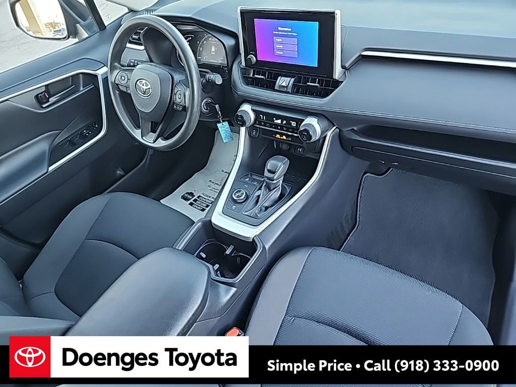 Used 2025 Toyota RAV4 LE image 21