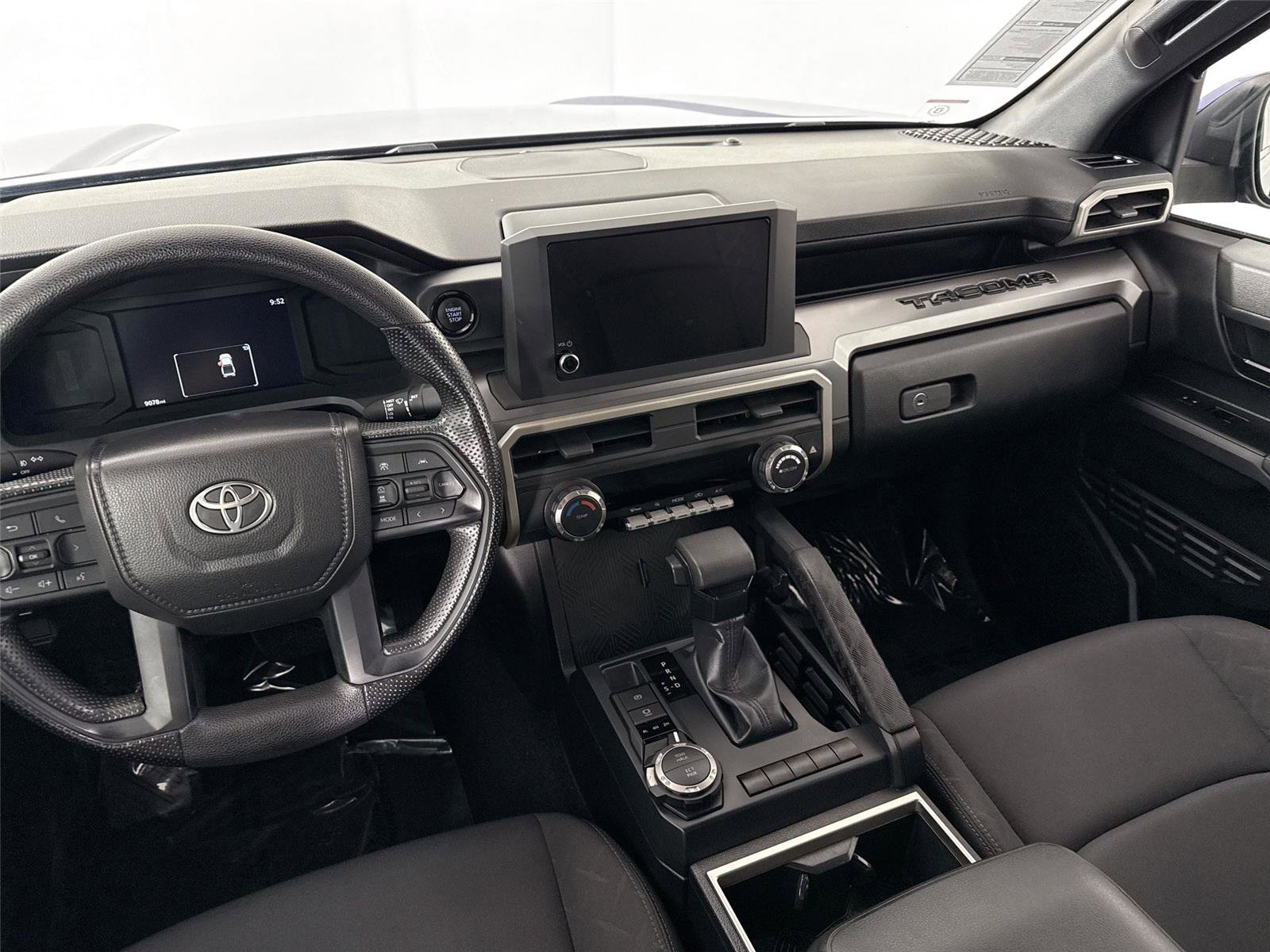 Certified 2024 Toyota Tacoma SR5 AWD/4WD image 32