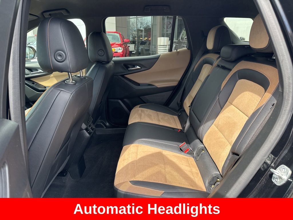 Used 2025 Chevrolet Equinox ACTIV w/ Safety and Technology Package AWD/4WD image 13
