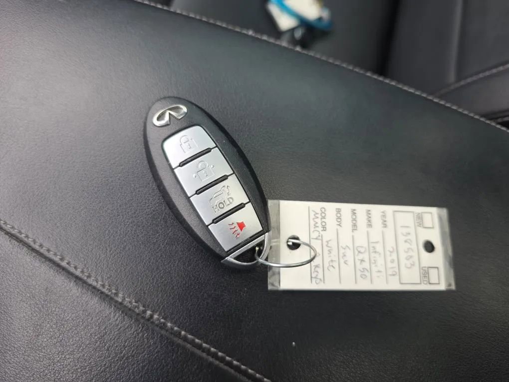 Used 2019 INFINITI QX50 Luxe FWD image 40