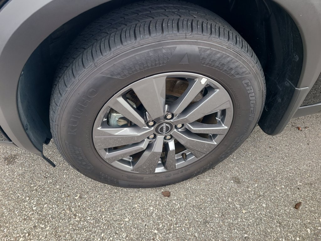 Certified 2026 Nissan Pathfinder SV FWD image 9