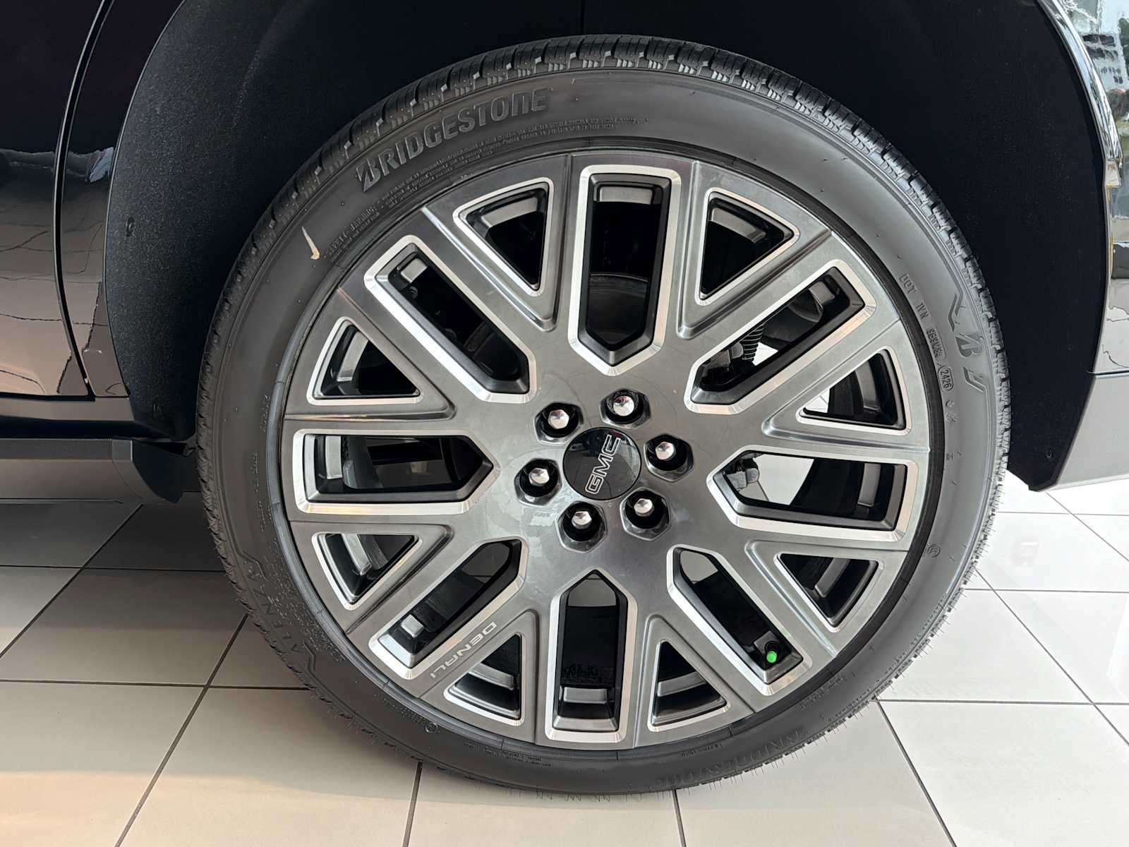 New 2026 GMC Yukon Denali Ultimate AWD/4WD image 24