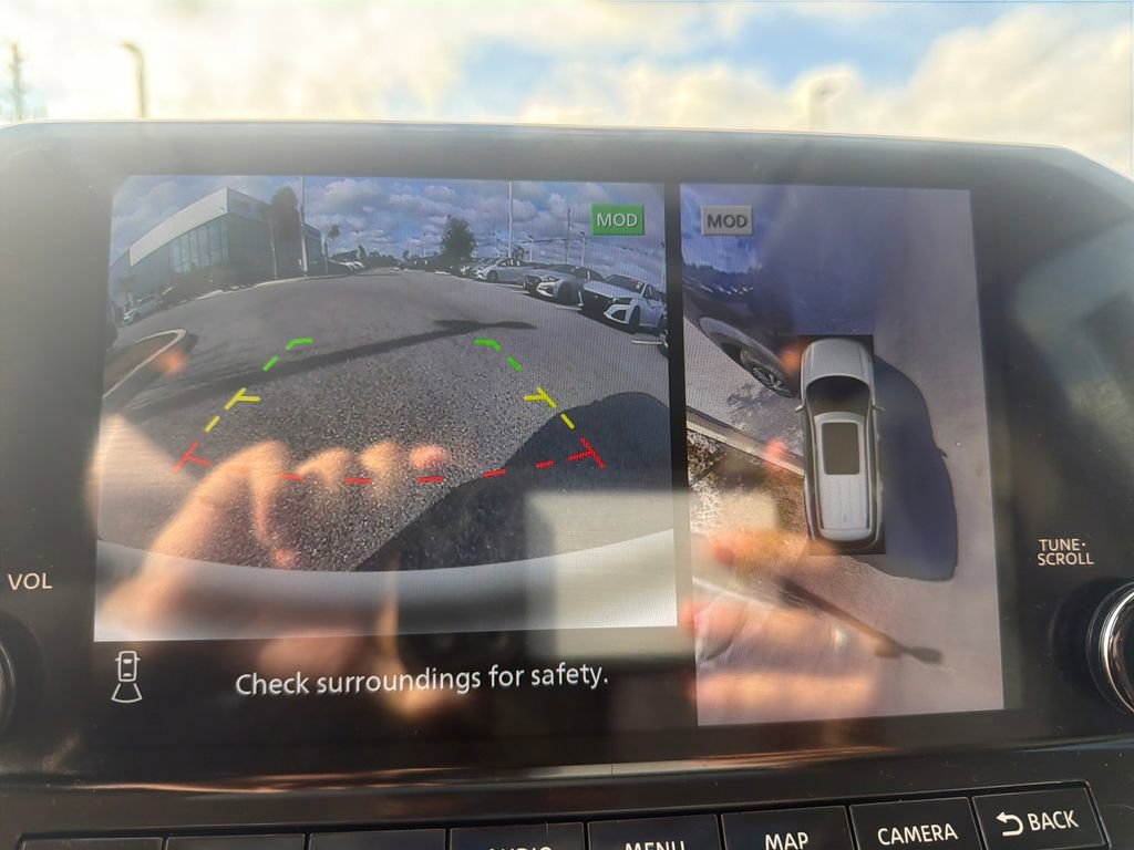 Used 2022 Nissan Pathfinder Platinum w/ Cargo Package image 41