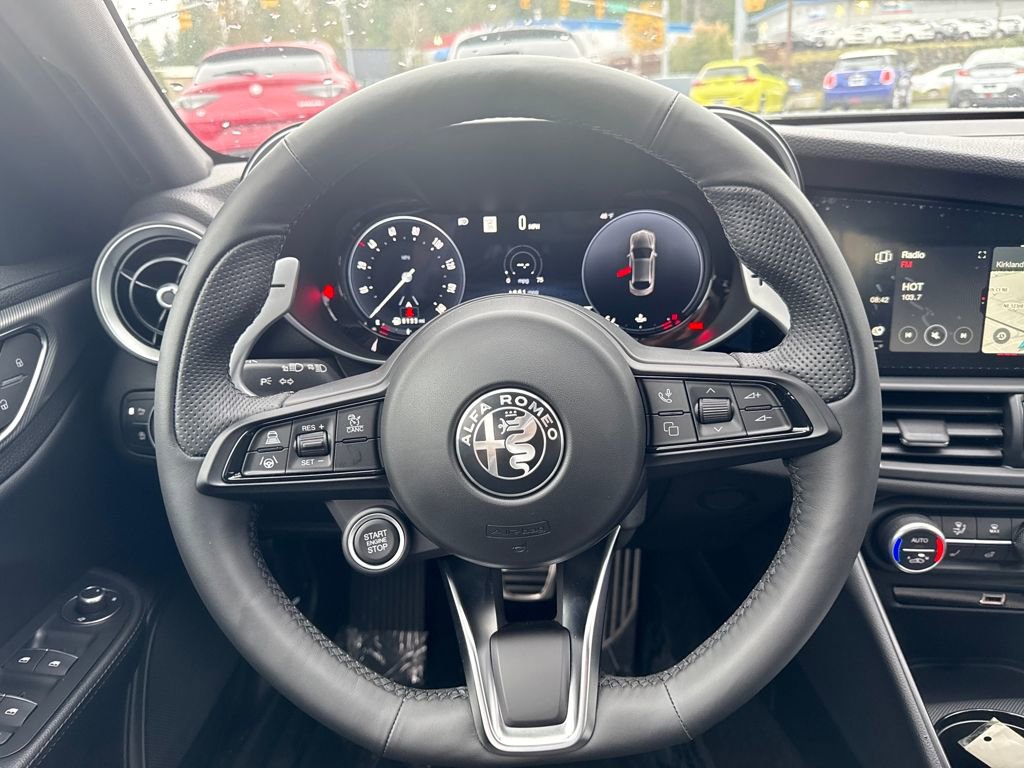 New 2025 Alfa Romeo Giulia AWD w/ Driving Assist Package image 18