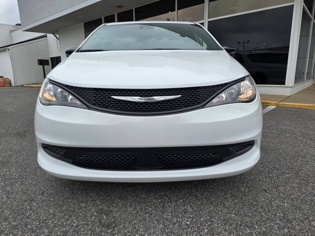 New 2027 Chrysler Pacifica LX FWD image 4