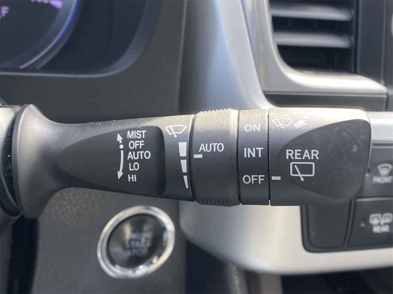 Used 2019 Toyota Highlander AWD V6 image 26