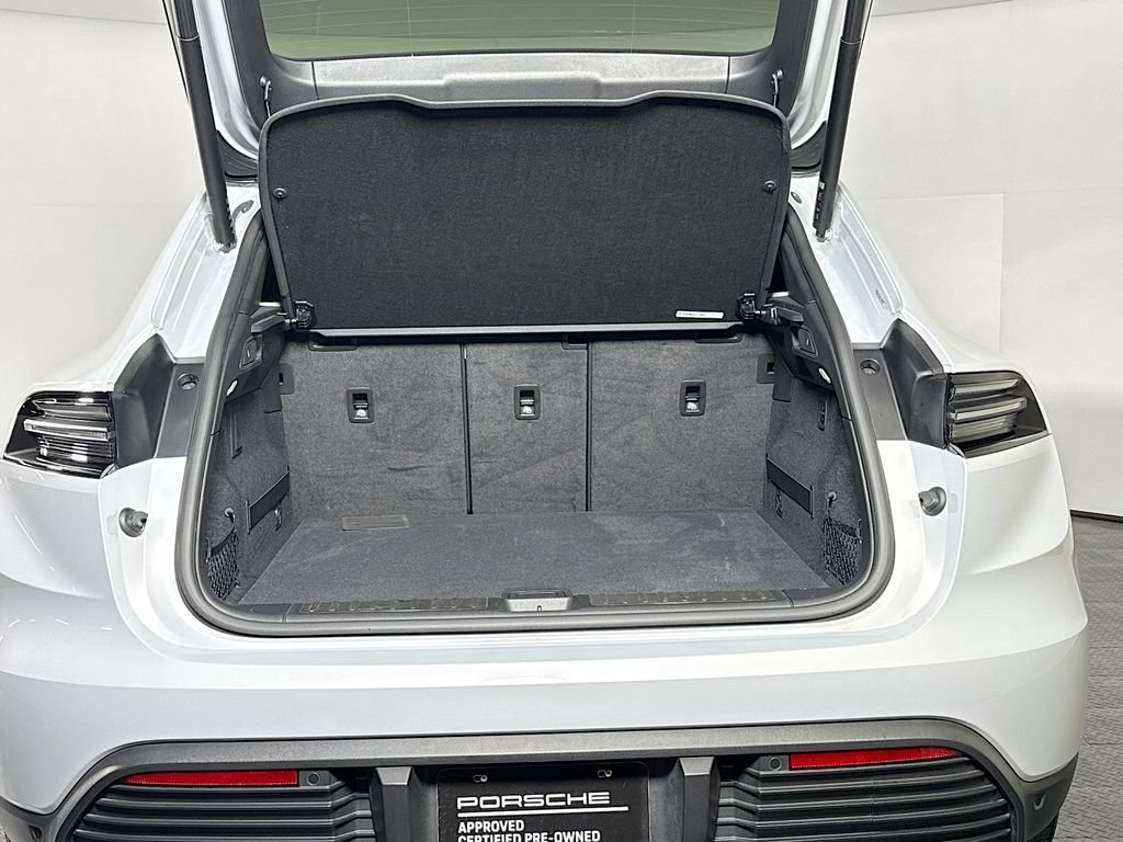 Certified 2024 Porsche Macan 4 Electric AWD/4WD image 25