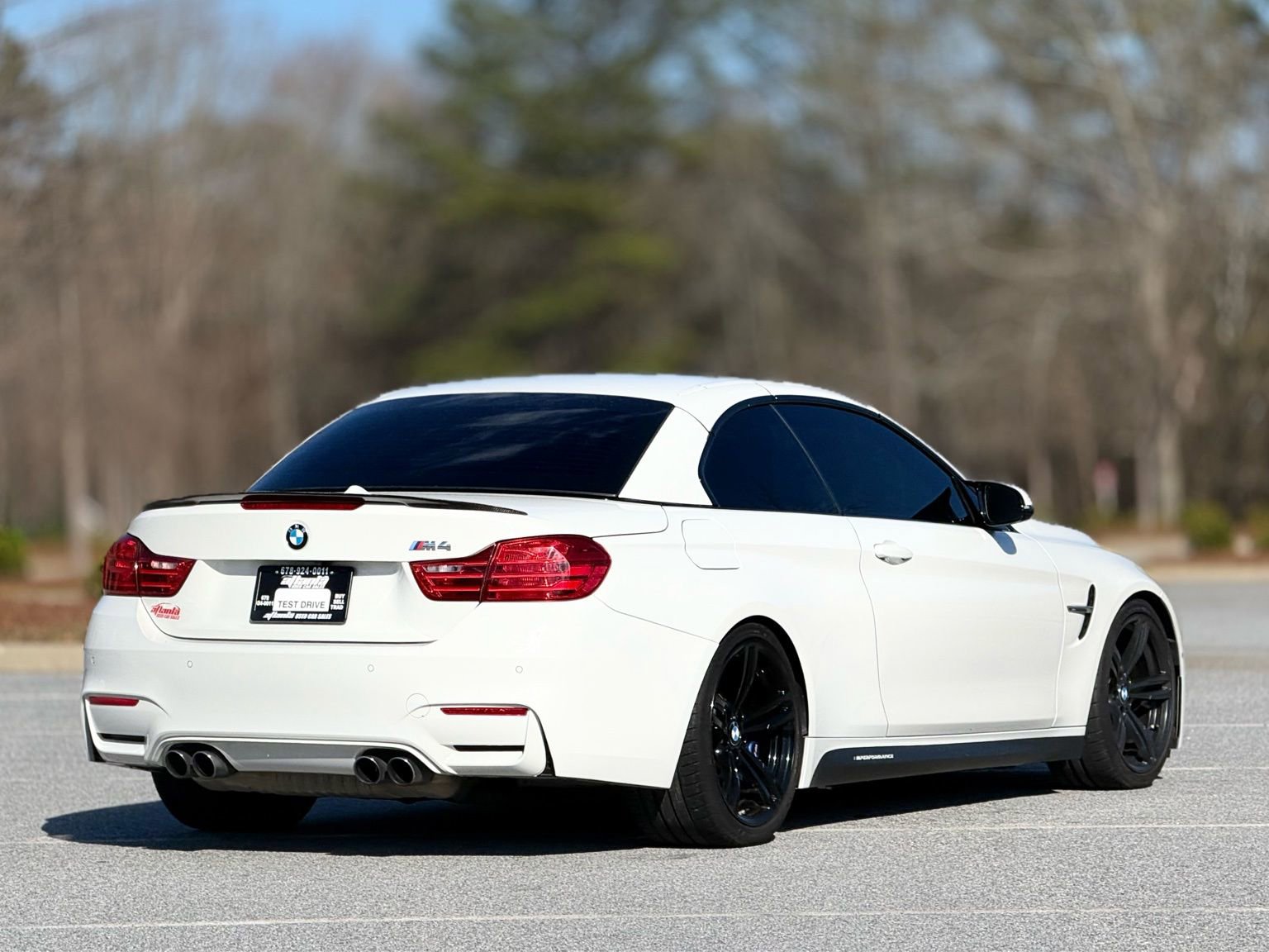 Used 2015 BMW M4 Convertible image 10