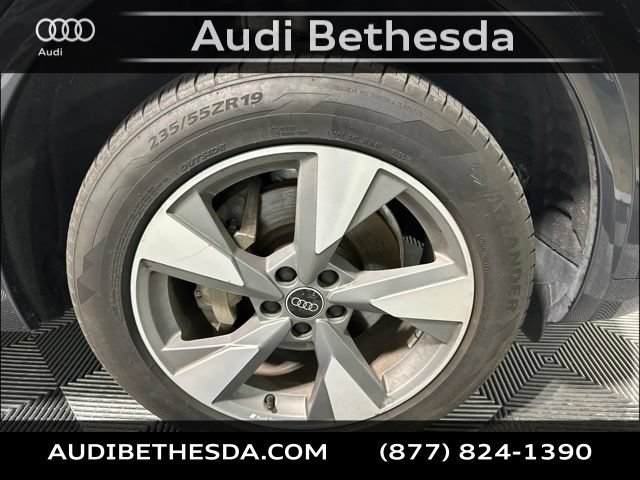 Used 2023 Audi Q5 2.0T Premium w/ Convenience Package AWD/4WD image 9