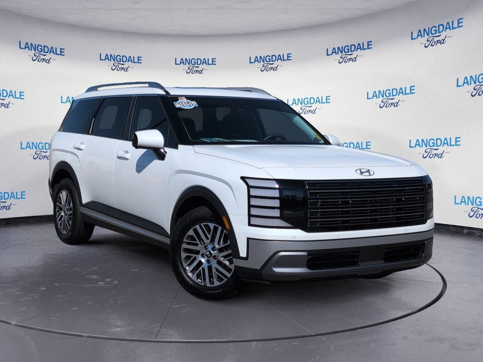 Used 2026 Hyundai Palisade SEL FWD image 2