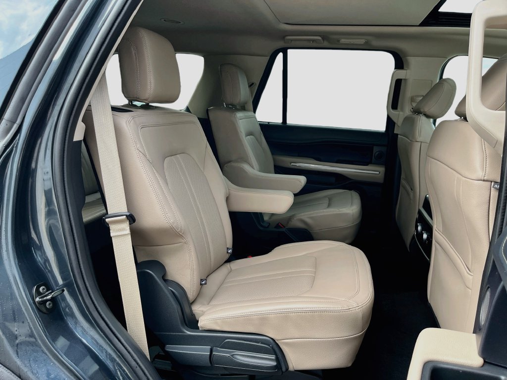 Used 2024 Ford Expedition Limited RWD image 35