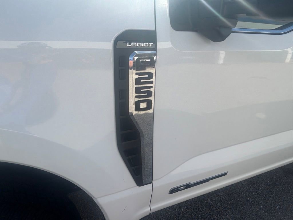 Used 2023 Ford F250 Lariat w/ Lariat Ultimate Package image 19