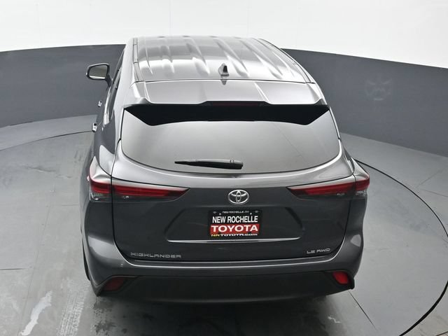 Certified 2024 Toyota Highlander LE AWD/4WD image 43