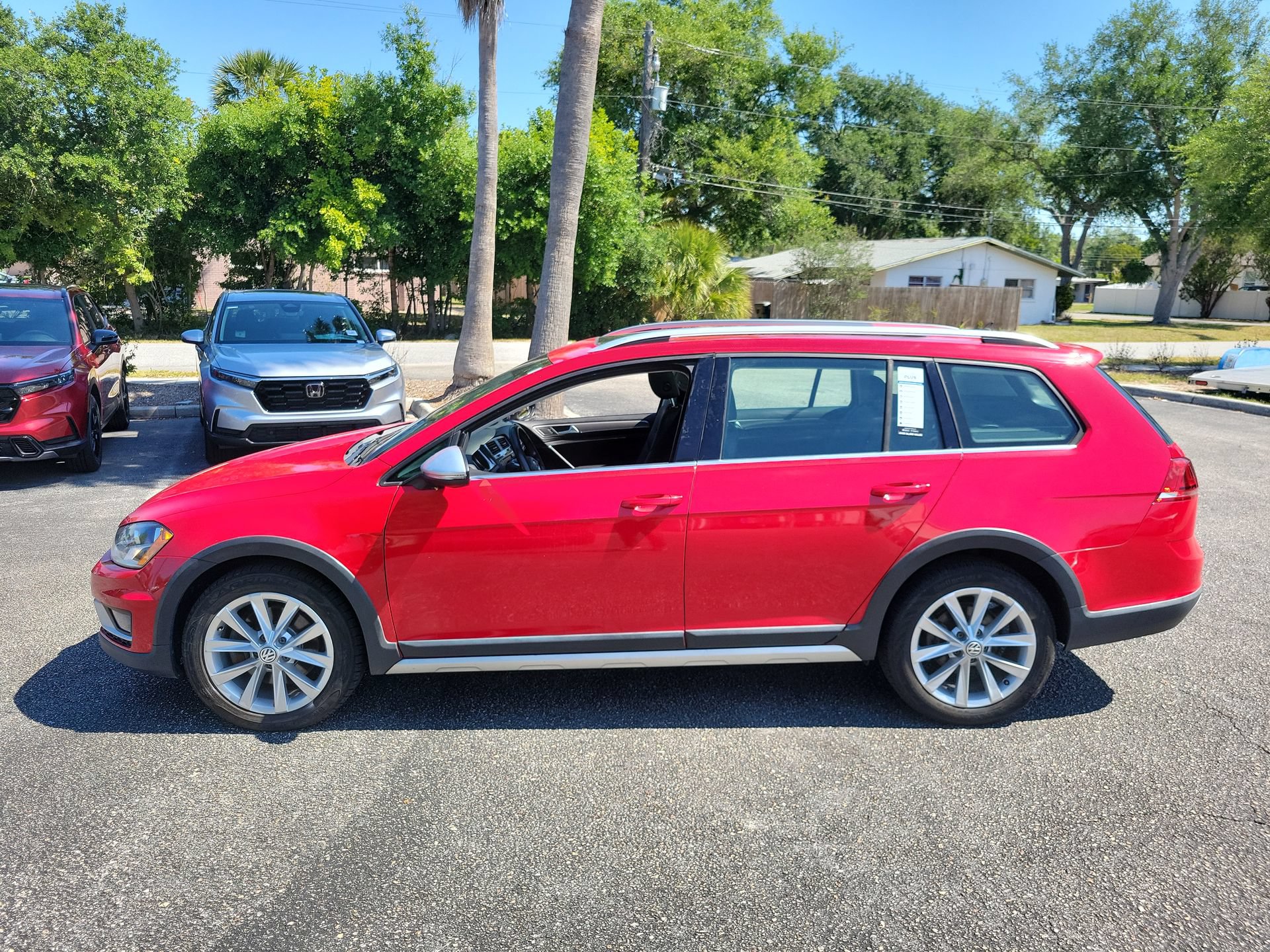 Used 2017 Volkswagen Golf Alltrack SE AWD/4WD image 10