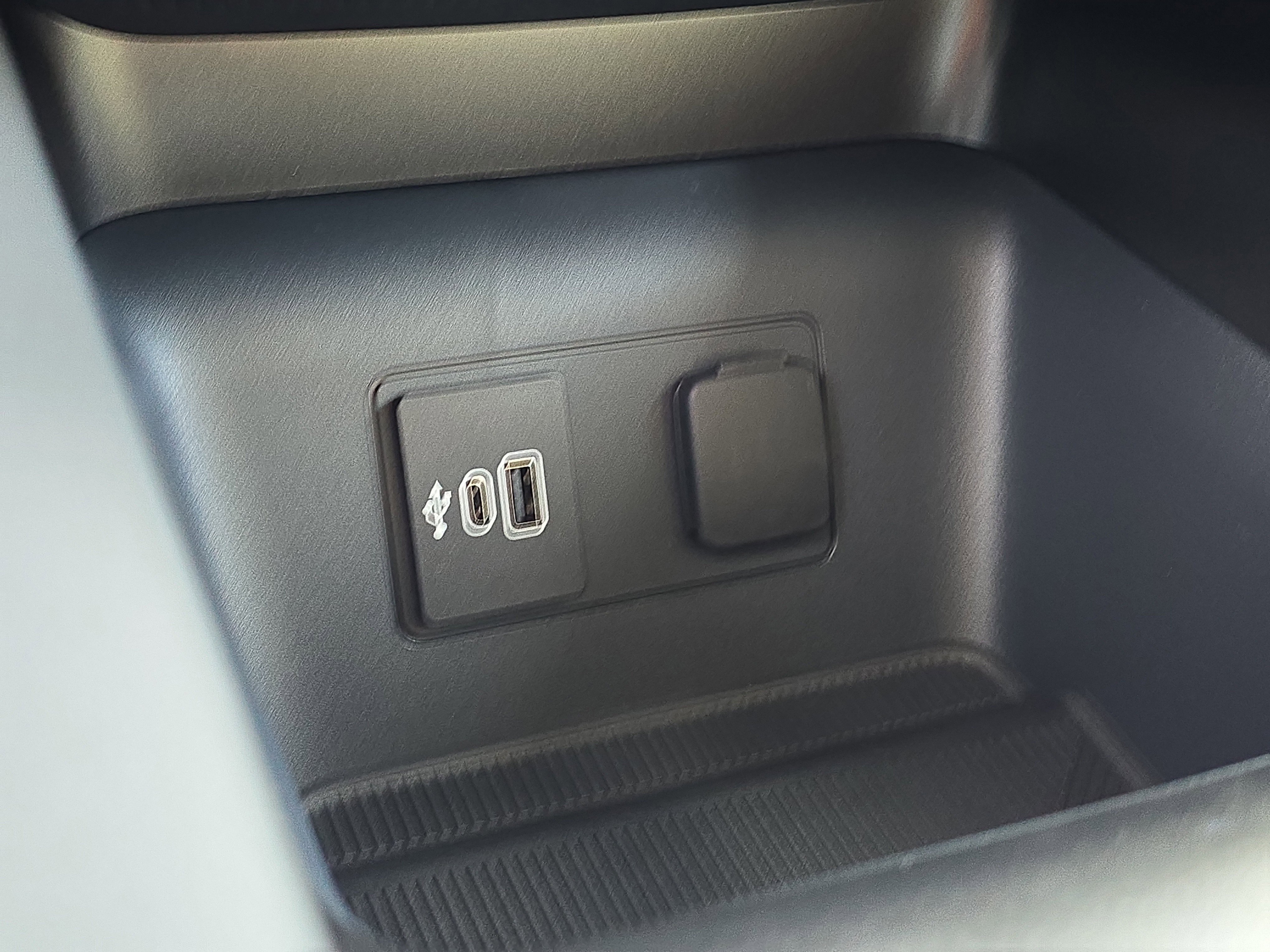 New 2026 Ford Explorer Active image 32