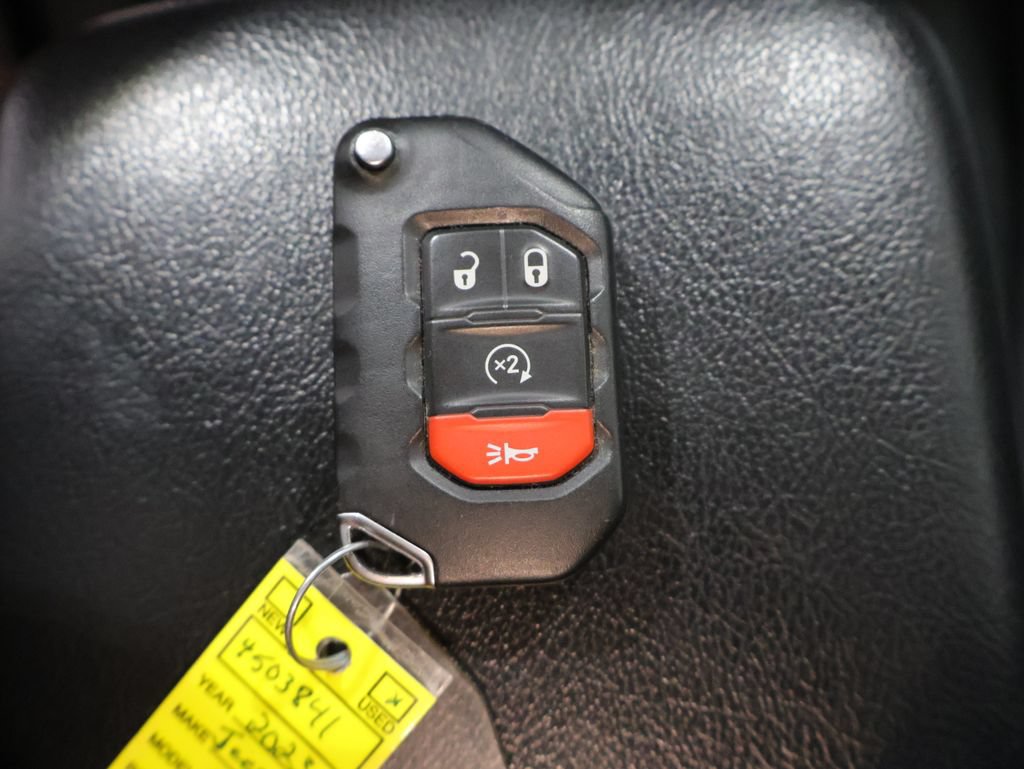Used 2023 Jeep Gladiator Sport AWD/4WD image 24