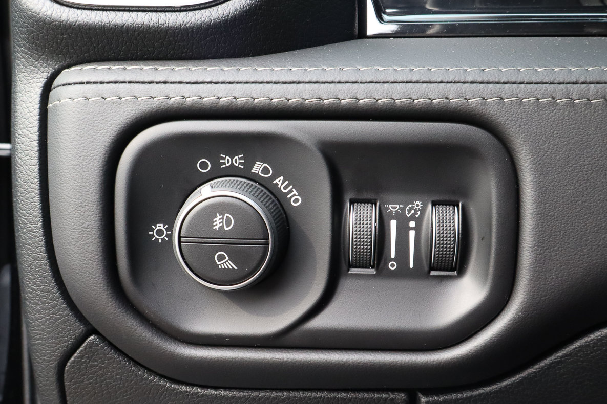 Used 2026 RAM 1500 Limited AWD/4WD image 19