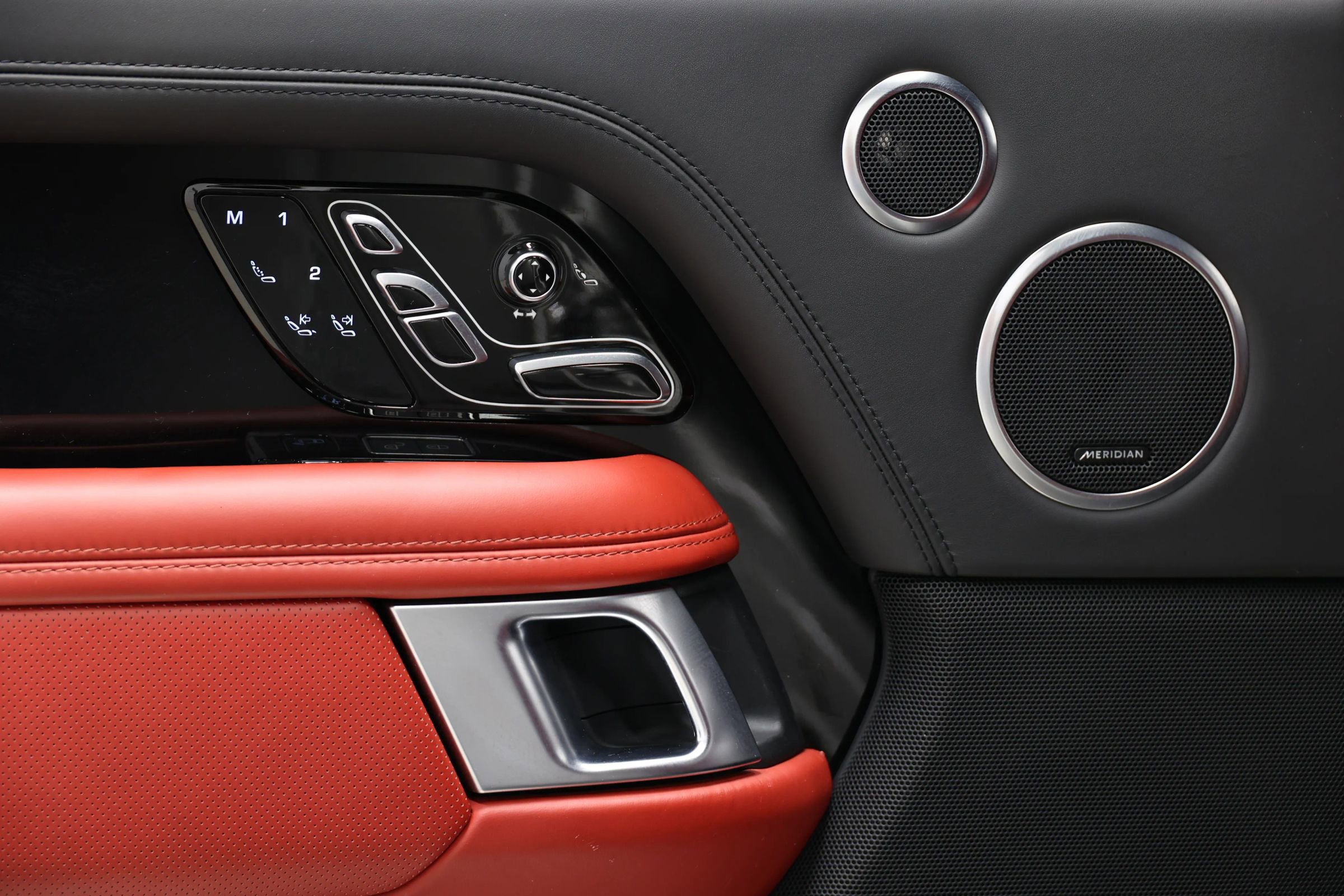 Used 2020 Land Rover Range Rover SV Autobiography Dynamic image 43