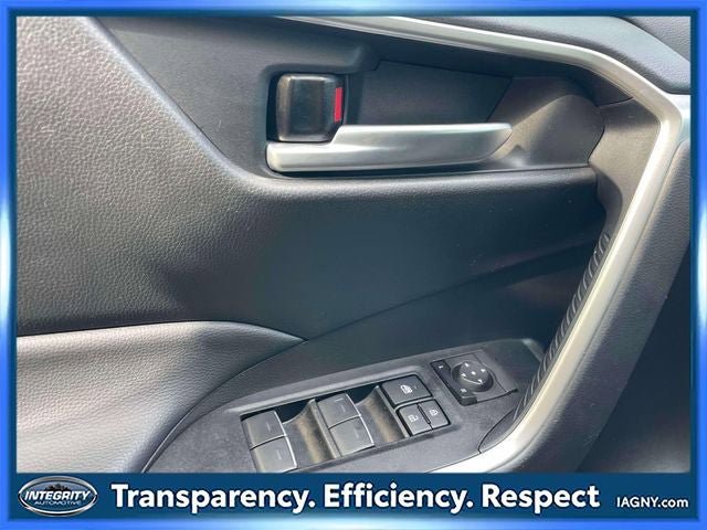 Certified 2025 Toyota RAV4 XLE AWD/4WD image 17