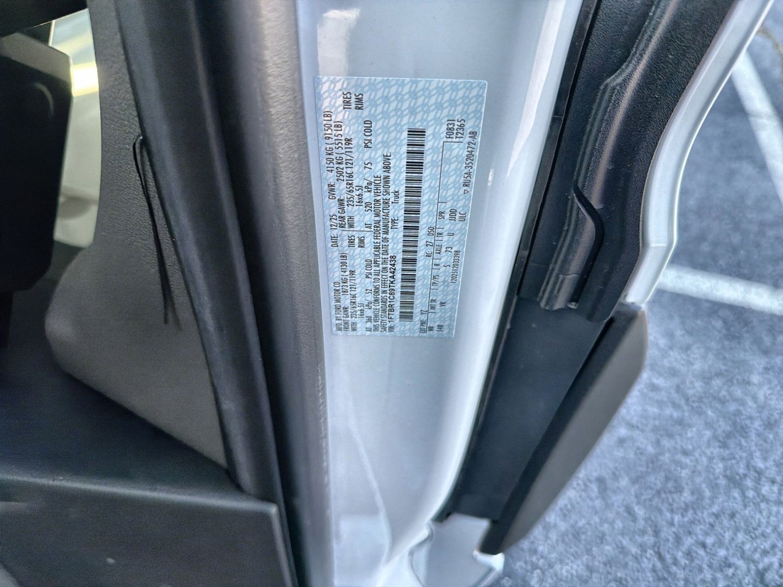 New 2026 Ford Transit 250 148 Medium Roof image 39