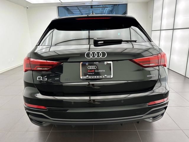 Used 2023 Audi Q3 2.0T Premium w/ Convenience Package AWD/4WD image 3