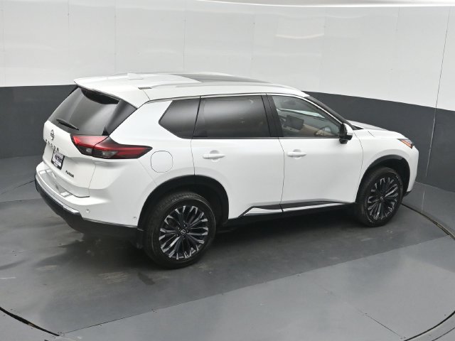 Used 2024 Nissan Rogue Platinum FWD image 43