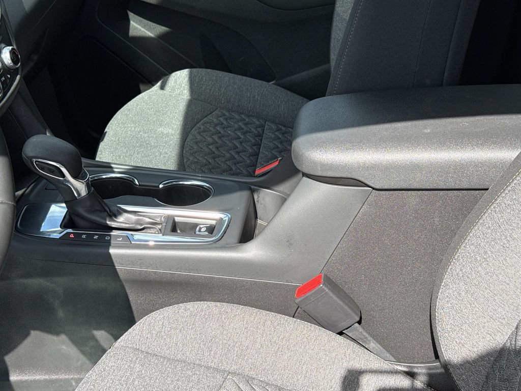 Used 2023 Chevrolet Equinox LT FWD image 16